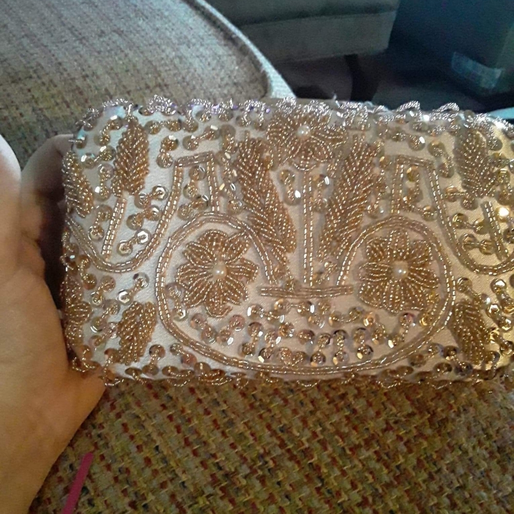 Beaded clutch